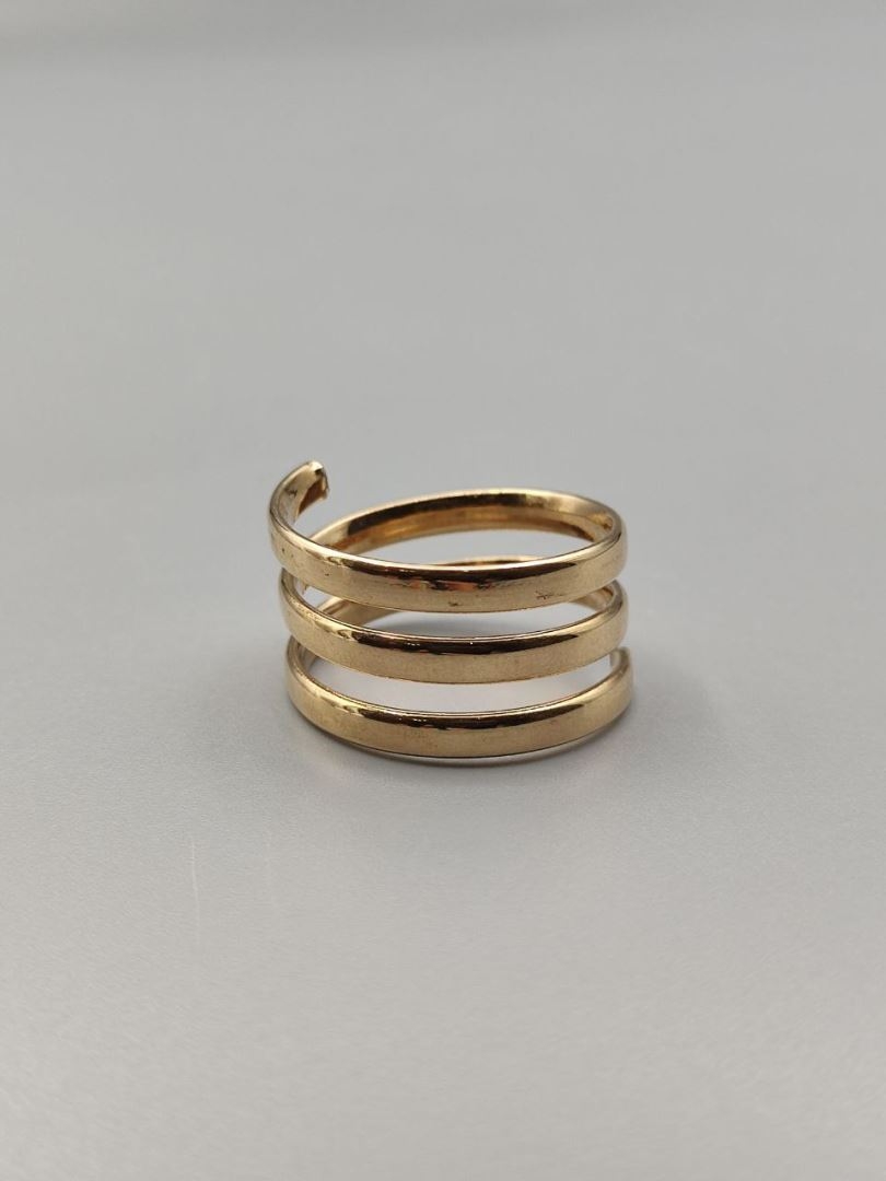 انگشتر ماری