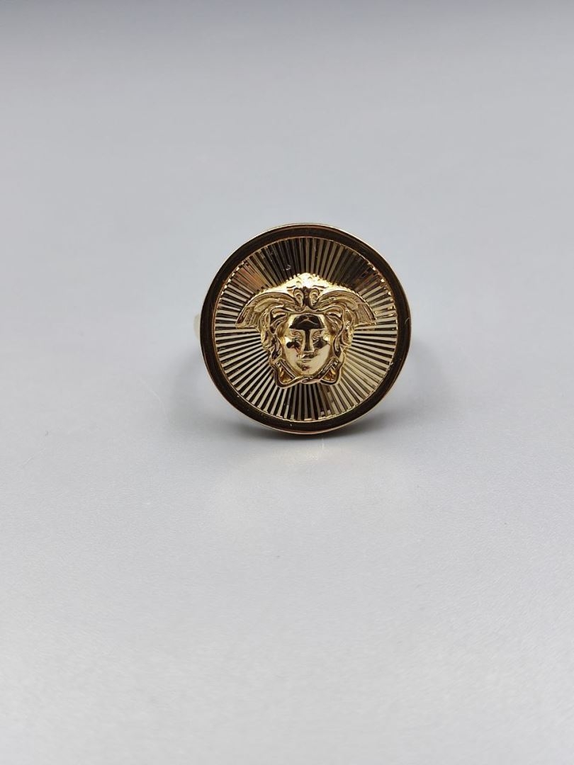 انگشتر ورساچه