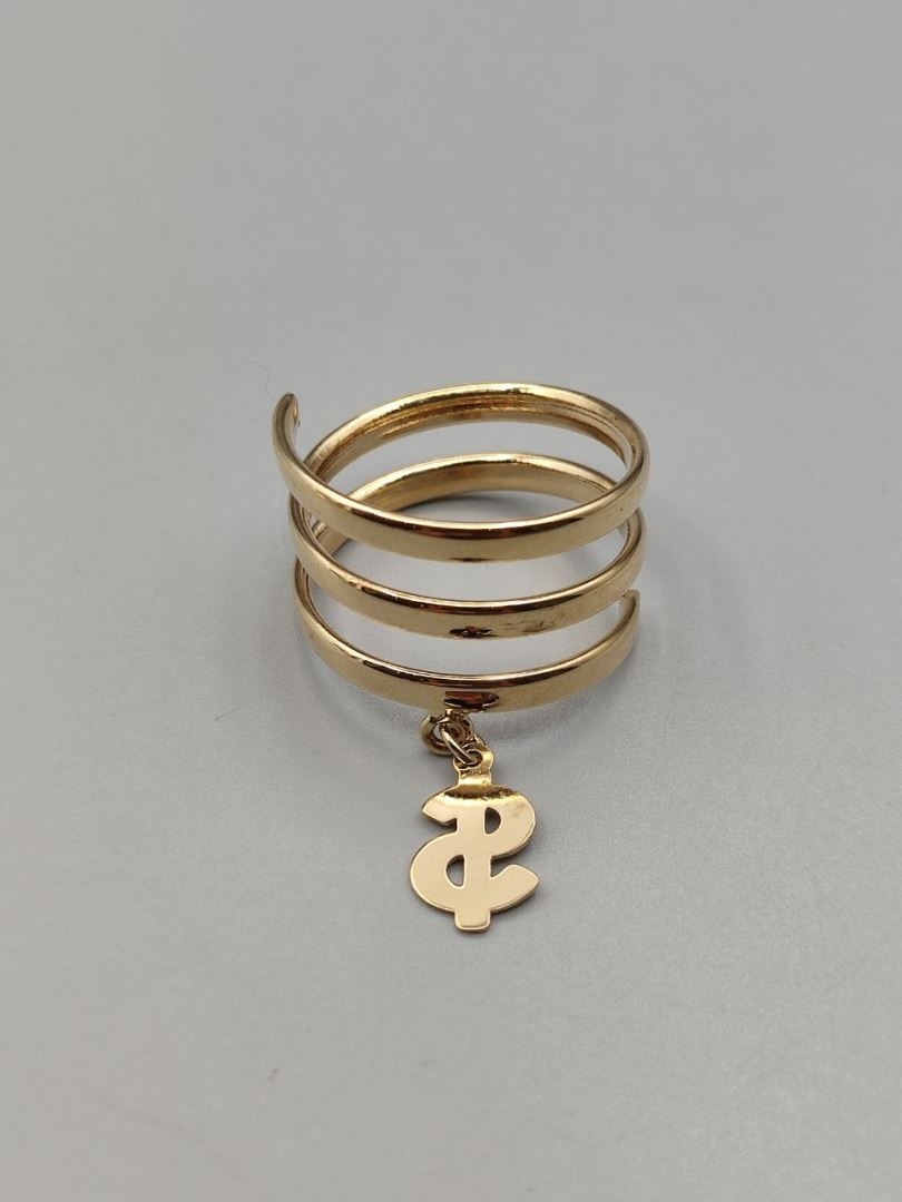 انگشتر ماری