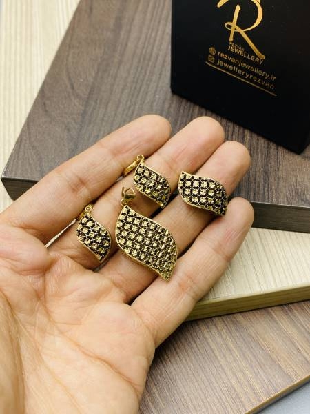 ست سیاه قلم